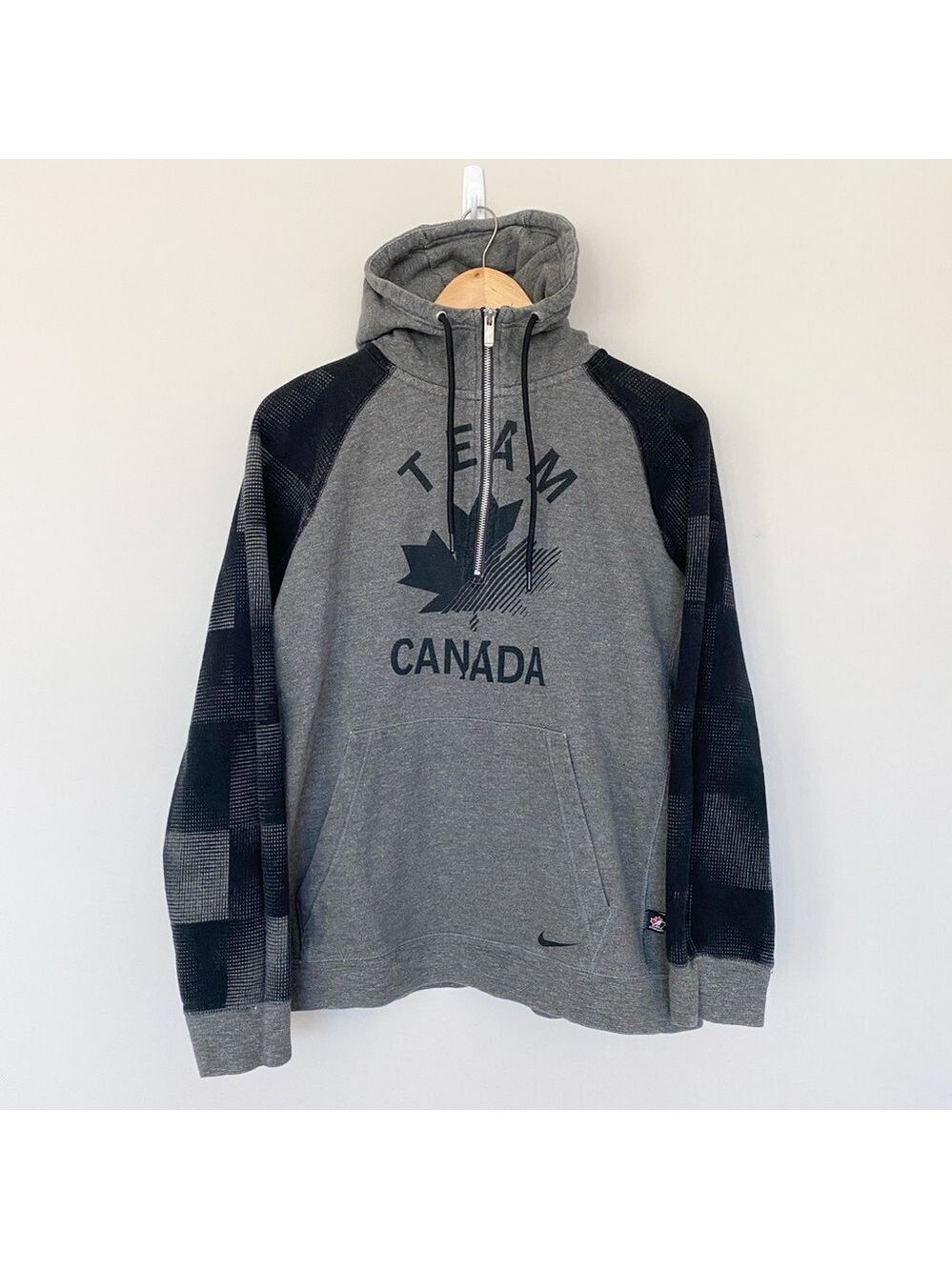 Nike Team Canada Hockey 1/4 Zip Grey Hoodie Sweatshirt Size L